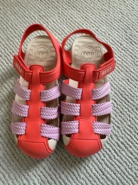 Reef Kids Coral and Pink Strappy “Water Beachy” Sandals
